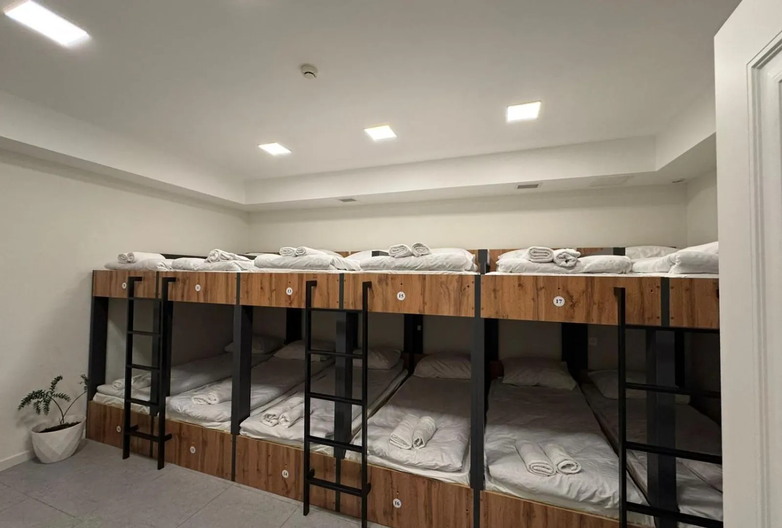 Royal Hostel Bakú 0*,  Azerbaiyán